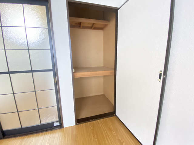 フォーブル早川Ａ棟 収納
