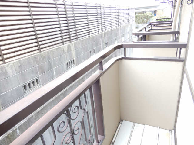 フォーブル早川Ａ棟 ベランダ