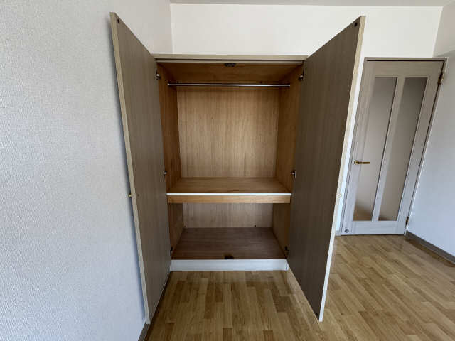 フォーブル川名 収納