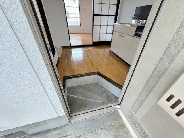 ユースフラッツ 玄関
