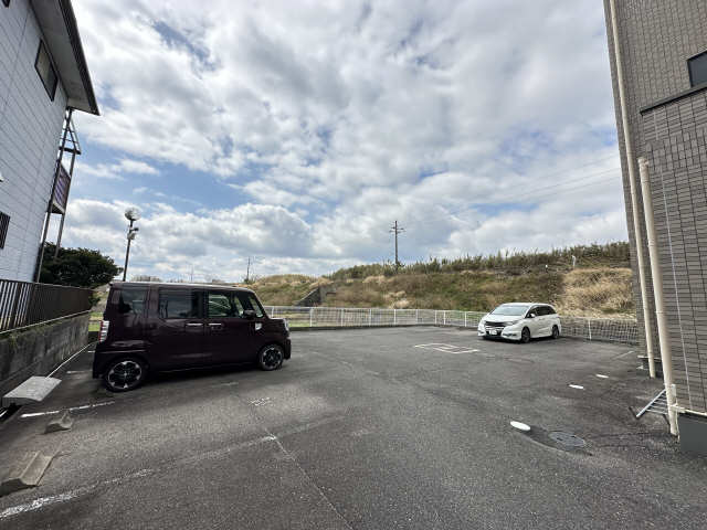Ｔｉｇａユーアイ 駐車場