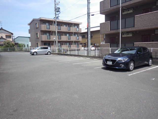 ＳＡＴＵユーアイ 駐車場