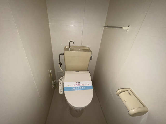 アヴェニューコート栗真Ｂ棟 トイレ