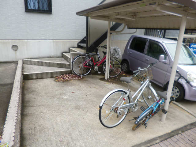 コスモこだま 駐車場