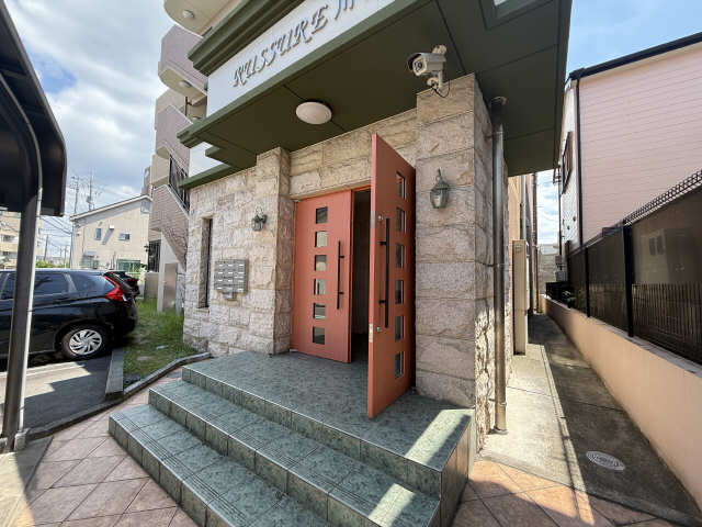 ＲＵＳＳＵＲＥ川名 エントランス