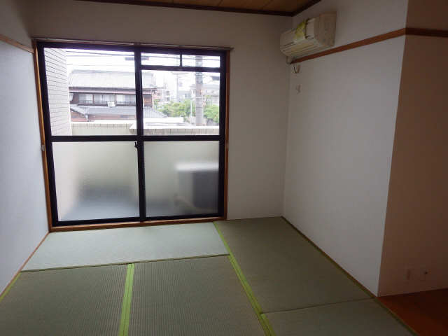 ハイライフ本山 リビング
