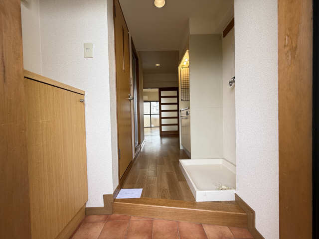 アビタシオン山手 玄関