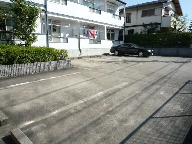 ＥＳＴ１みずの 駐車場