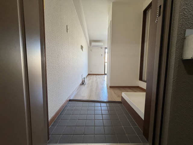 ヴィヴィアンロゼ 玄関