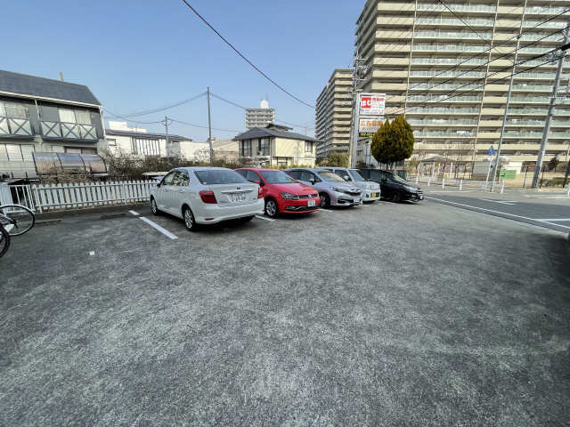 ミストラル藤ヶ丘 駐車場