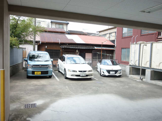クレストＭＫ荒畑 駐車場