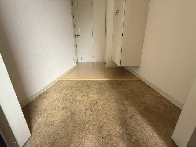 アーティス山手 玄関