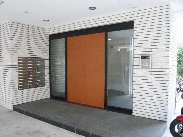  SUNNY HIGASHIYAMA エントランス