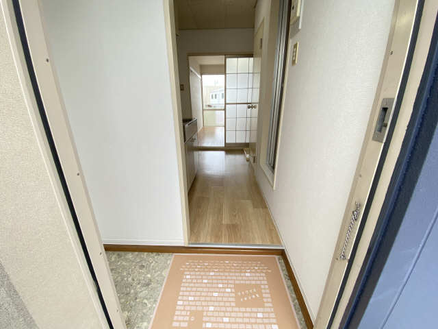 ジュネスＳＨＩＢＡＴＡ 玄関