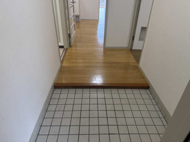 三和マンション 玄関