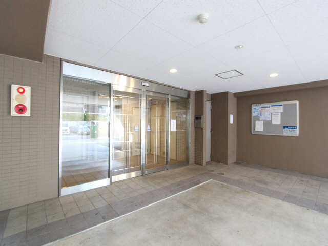 クレスト本山 エントランス