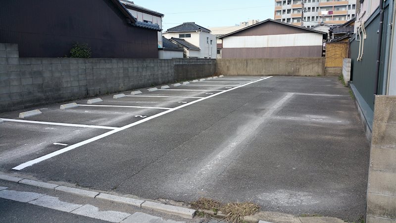 飛幡パーキング 外観