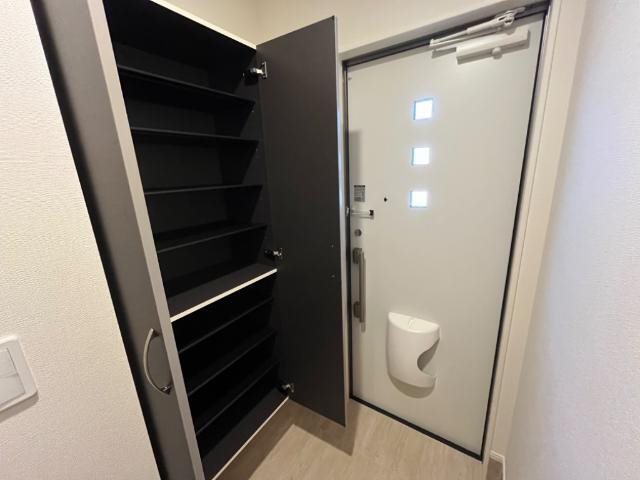 西鞘ヶ谷町新築アパート(仮) 玄関