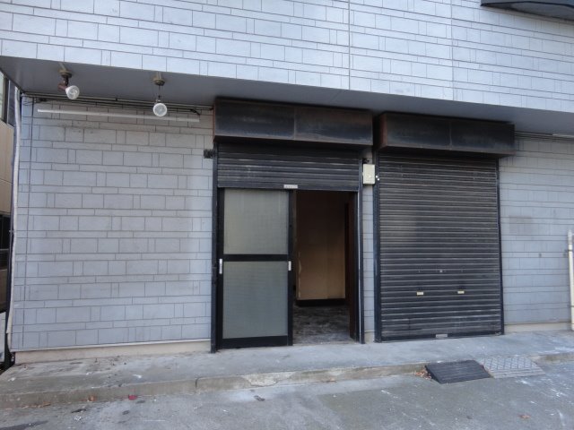 小田島貸事務所・店舗 玄関