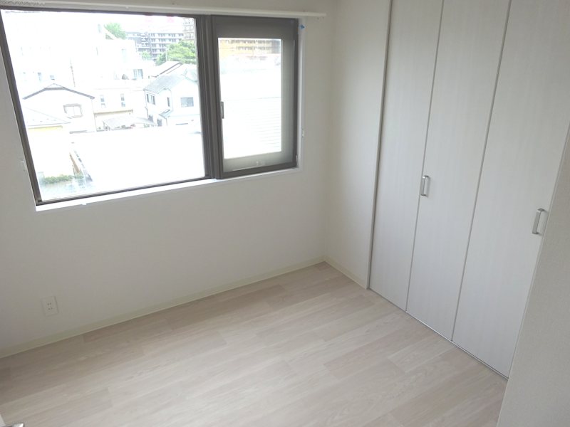 エクレール朝日町 ベッドルーム