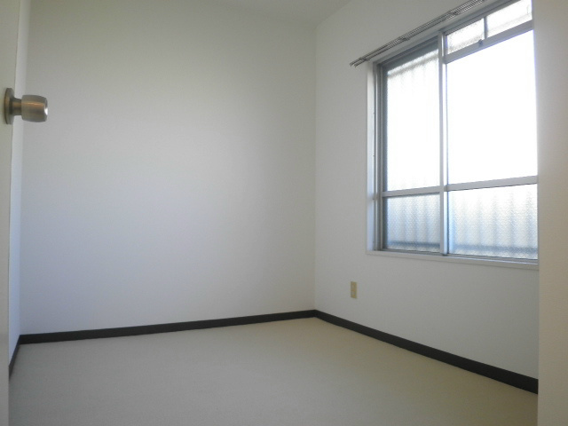 タナベハイツ ベッドルーム