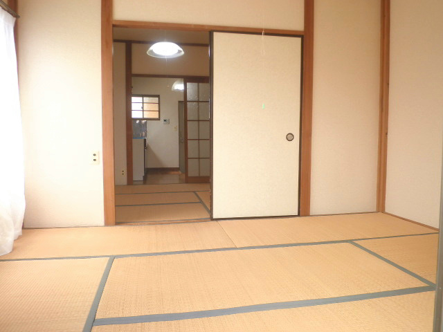 フジエマンション 玄関