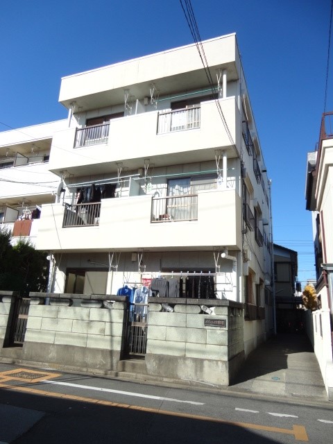 メゾンハイツ市川  101号室 外観