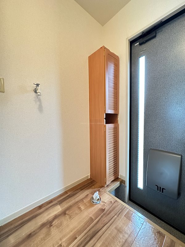 プチメゾンくずのは 玄関