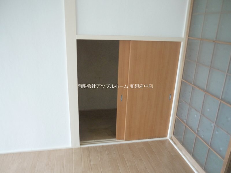 王子町テラスハウス 収納
