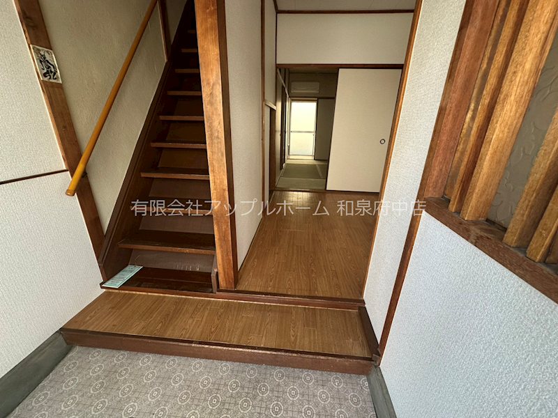 王子町テラスハウス 玄関