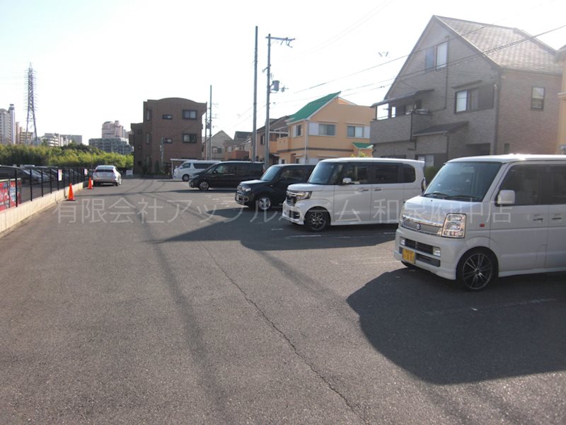 アンジュメゾン 駐車場