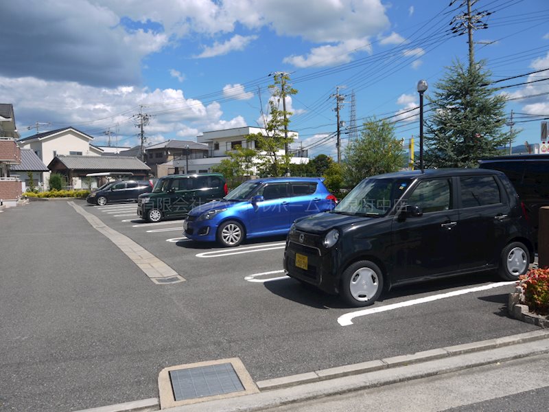 オリーブガーデン 駐車場