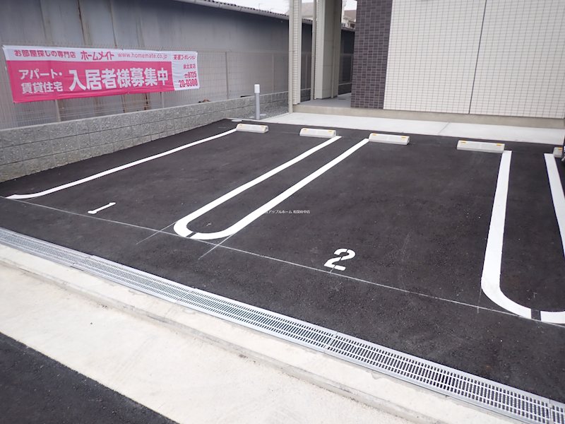 ジェンティーフルール 駐車場