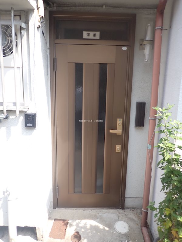 東助松町二丁目テラスハウス 玄関