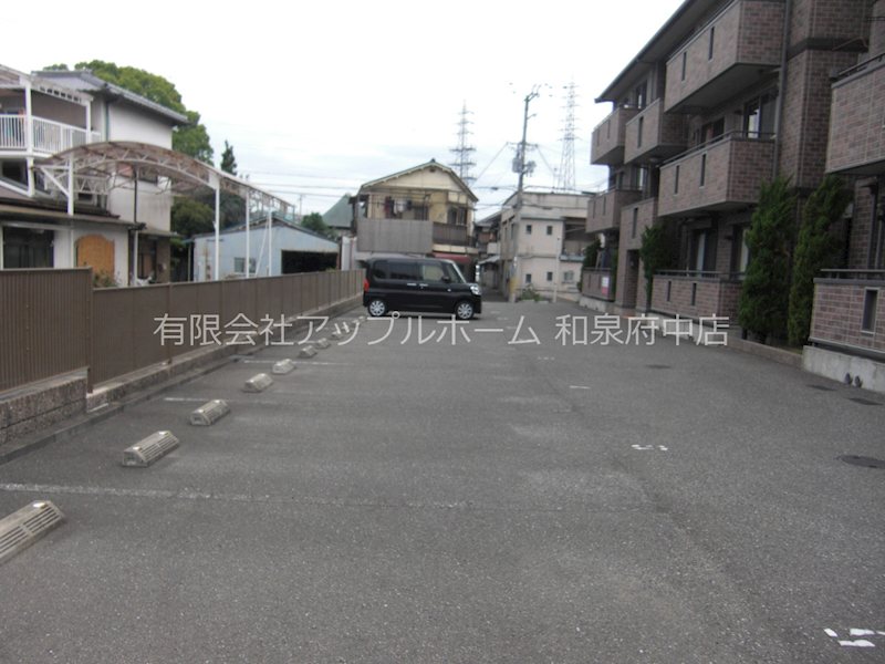 クレールＥ 駐車場