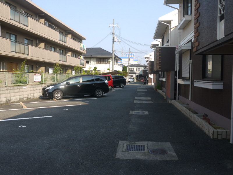 エミネントセジュール 駐車場