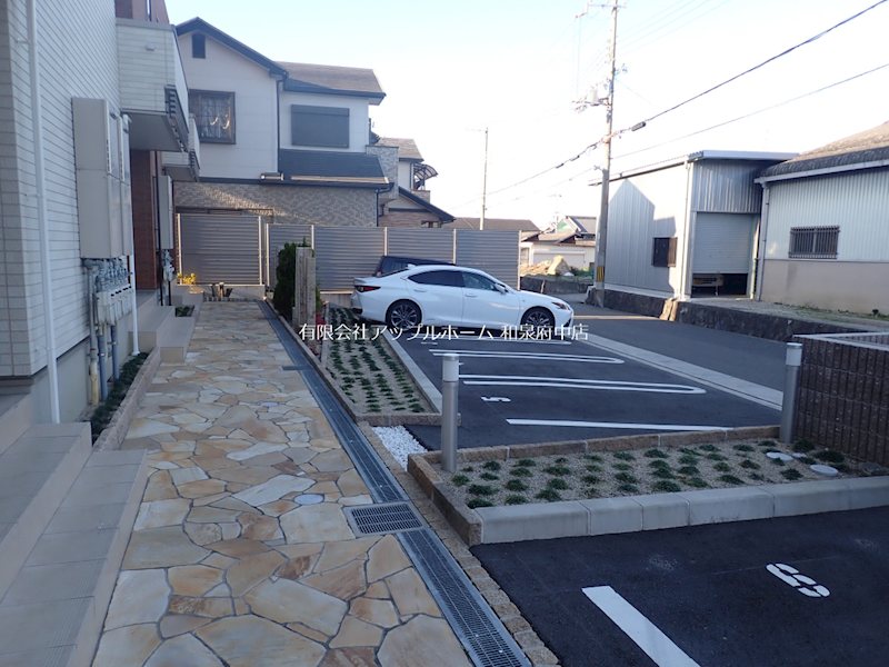 カーサエスプランドル 駐車場
