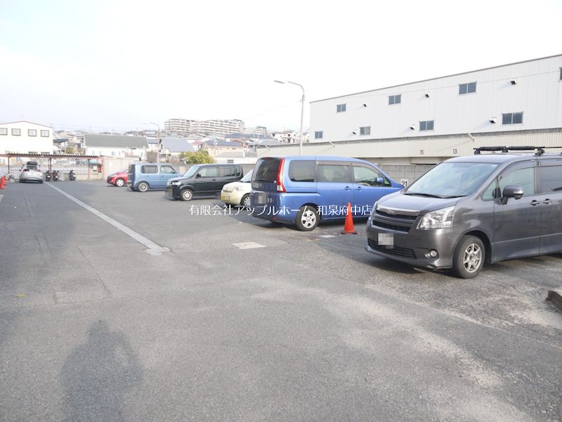 メゾン・ド・タカ 駐車場