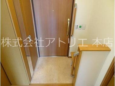 ガーデンサイドゆうゆう 玄関