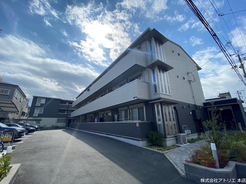 Casa Serena（カーザ　セレーナ）A棟 外観