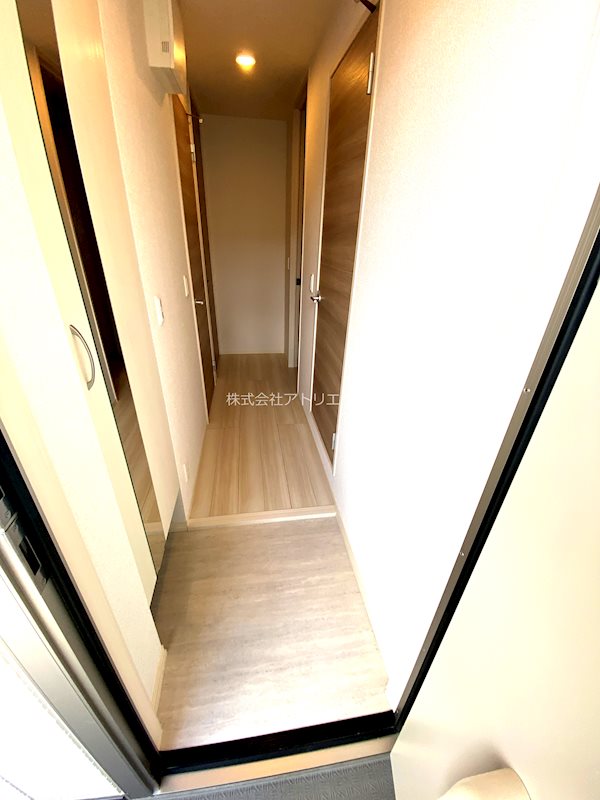 Casa Serena（カーザ　セレーナ）A棟 玄関