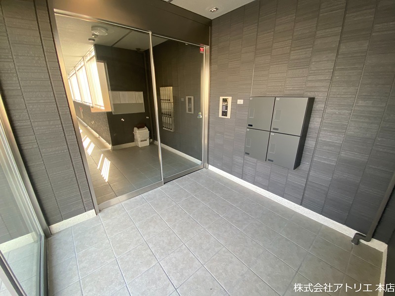 Casa Serena（カーザ　セレーナ）A棟 エントランス