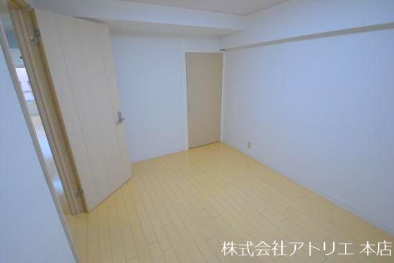 ウインズコート高井田 ベッドルーム