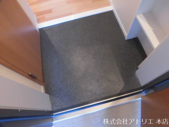 シャーメゾン森河内西 玄関