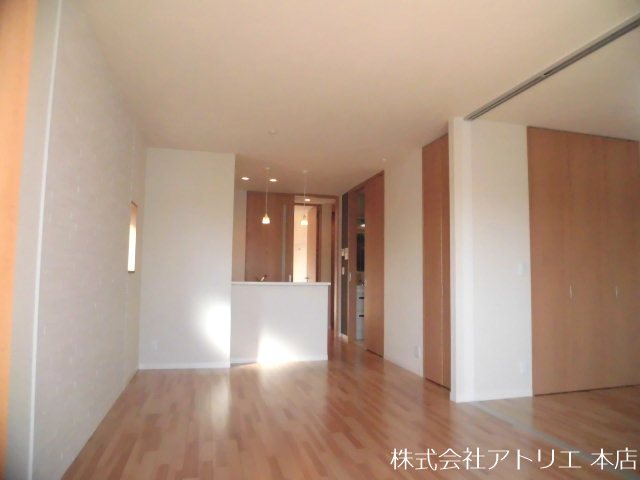 シャーメゾン森河内西 リビング