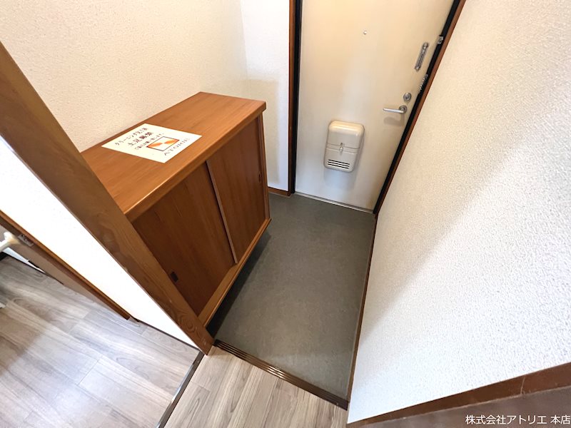 レジデンス藤戸 玄関
