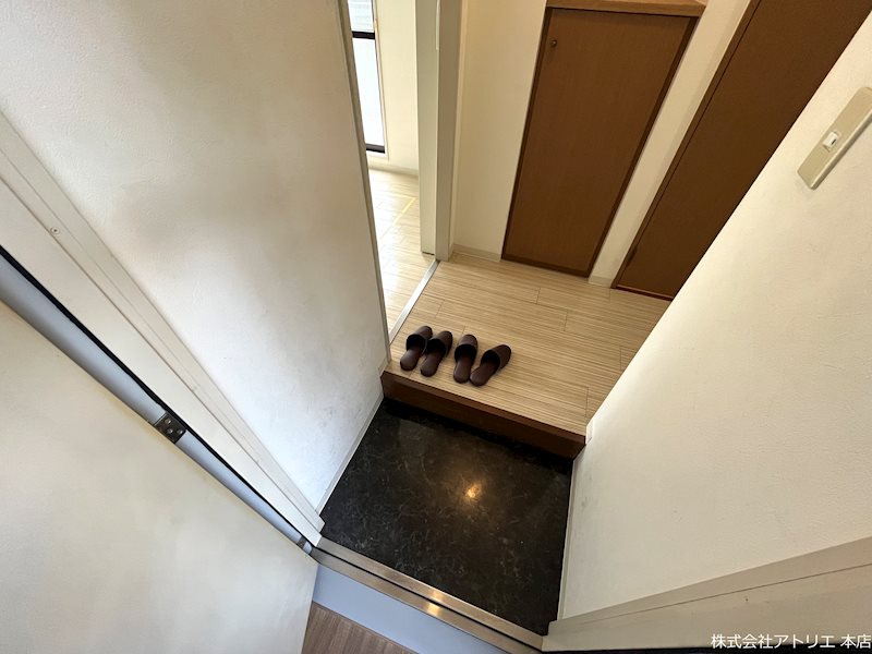 ファーストネット 玄関