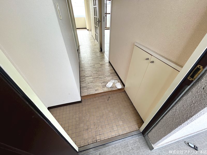 メゾンドくれえる 玄関