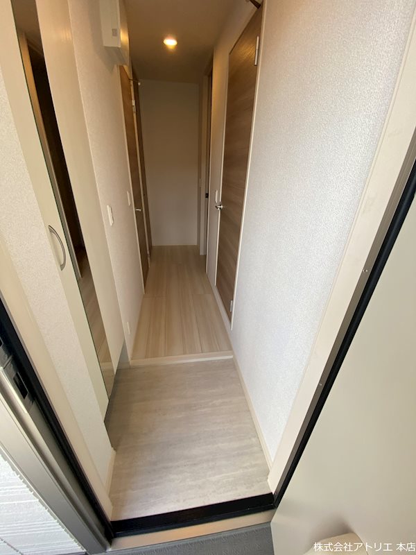 Casa Serena（カーザ　セレーナ）A棟 玄関