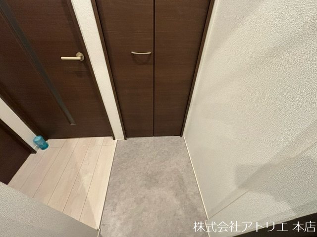 エスポアール春日V 玄関